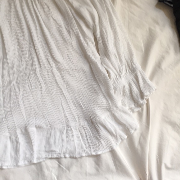 Two blouses - Picture 3 of 7